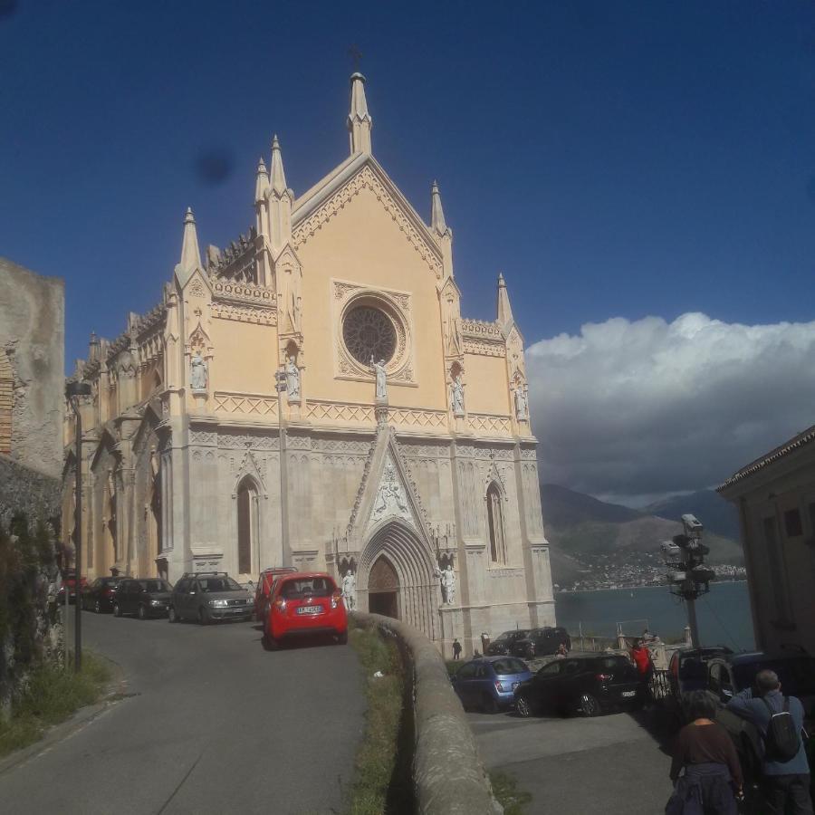Villa La Rosa Dei Venti Gaeta Exterior foto